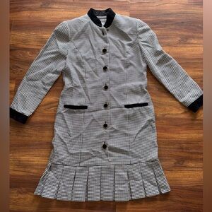 80s Vintage Classic Black & White Midi Dress with Pleated Hem